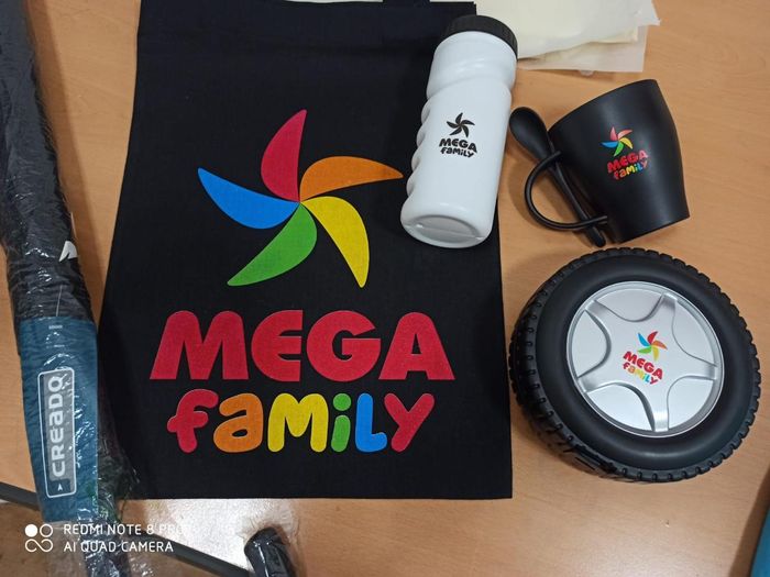 Мерч программы лояльности Mega Family